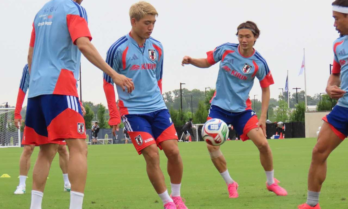 W杯初戦前調整　日本代表　堂安律