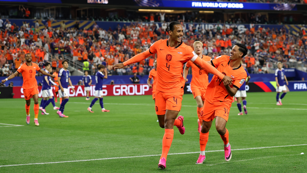 北中米W杯 1次リーグ 日本代表戦でゴールを決めるファンダイク