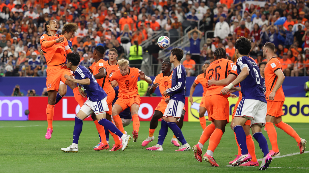 北中米W杯 1次リーグ オランダ戦で同点ゴールにつながった日本代表 小川航基のヘディングシュート