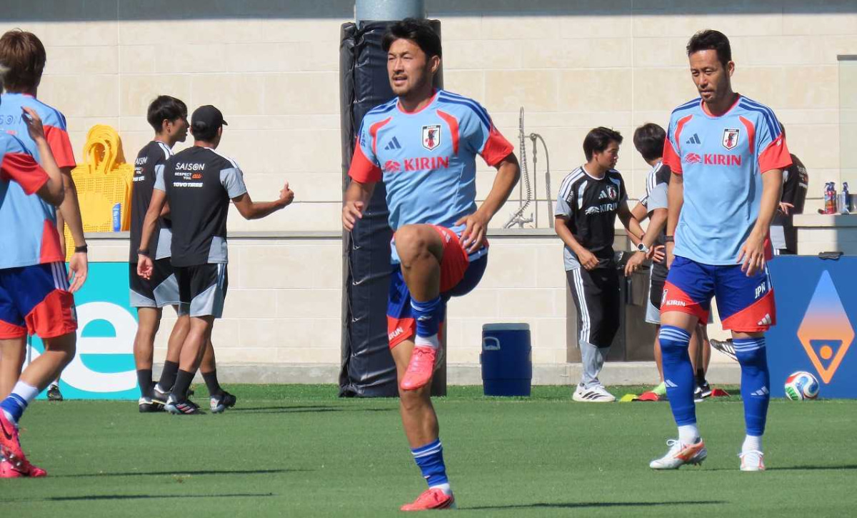 サッカー日本代表 オランダ戦翌日練習 菅原由勢