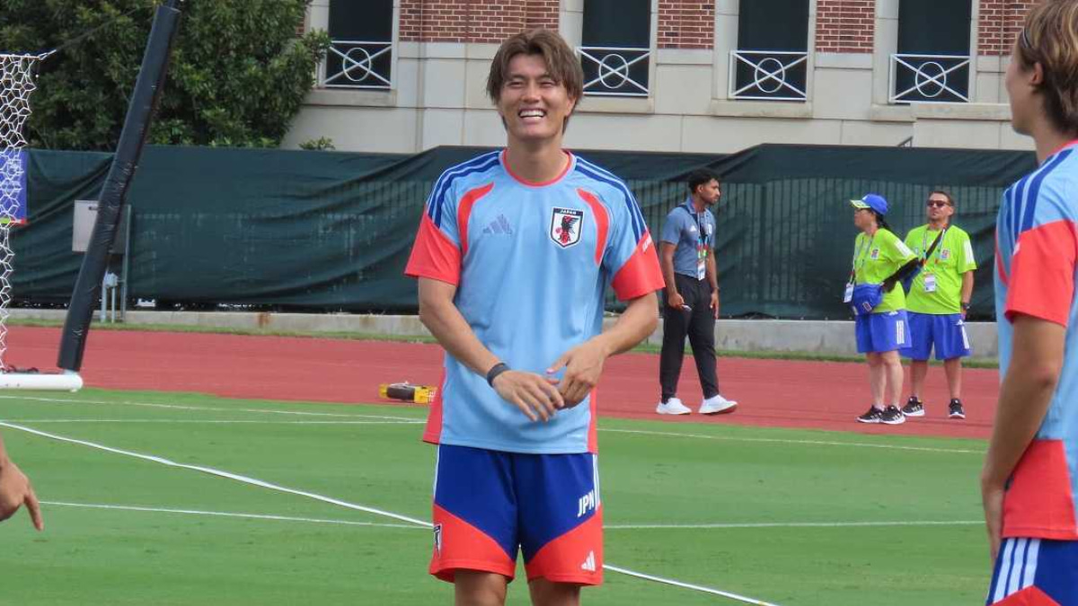 日本代表　スウェーデン戦前日練習　小川航基
