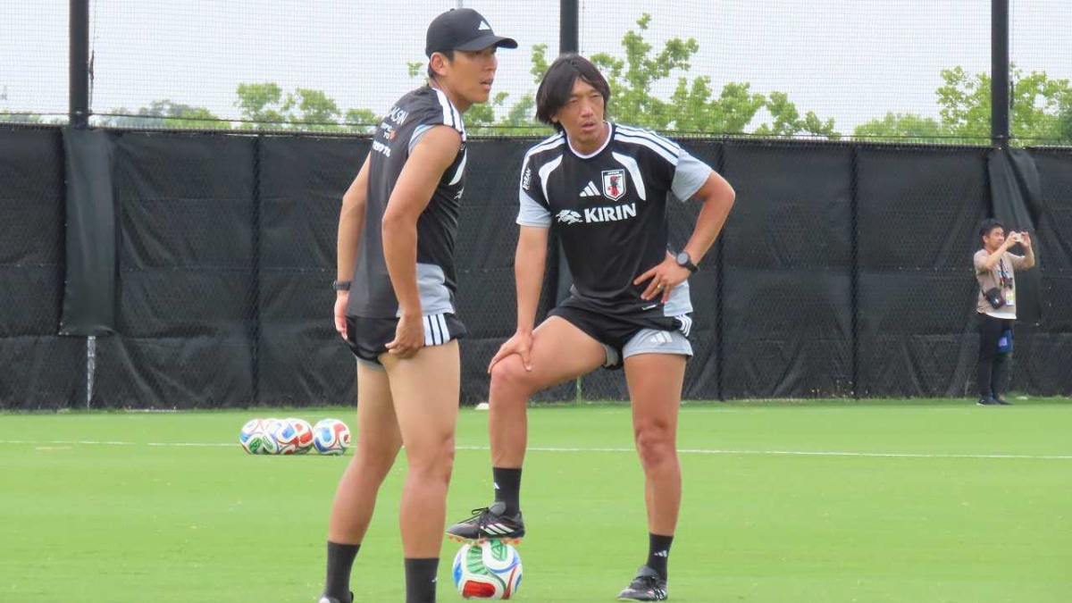 日本代表　スウェーデン戦翌日練習　長谷部誠コーチ　中村俊輔コーチ