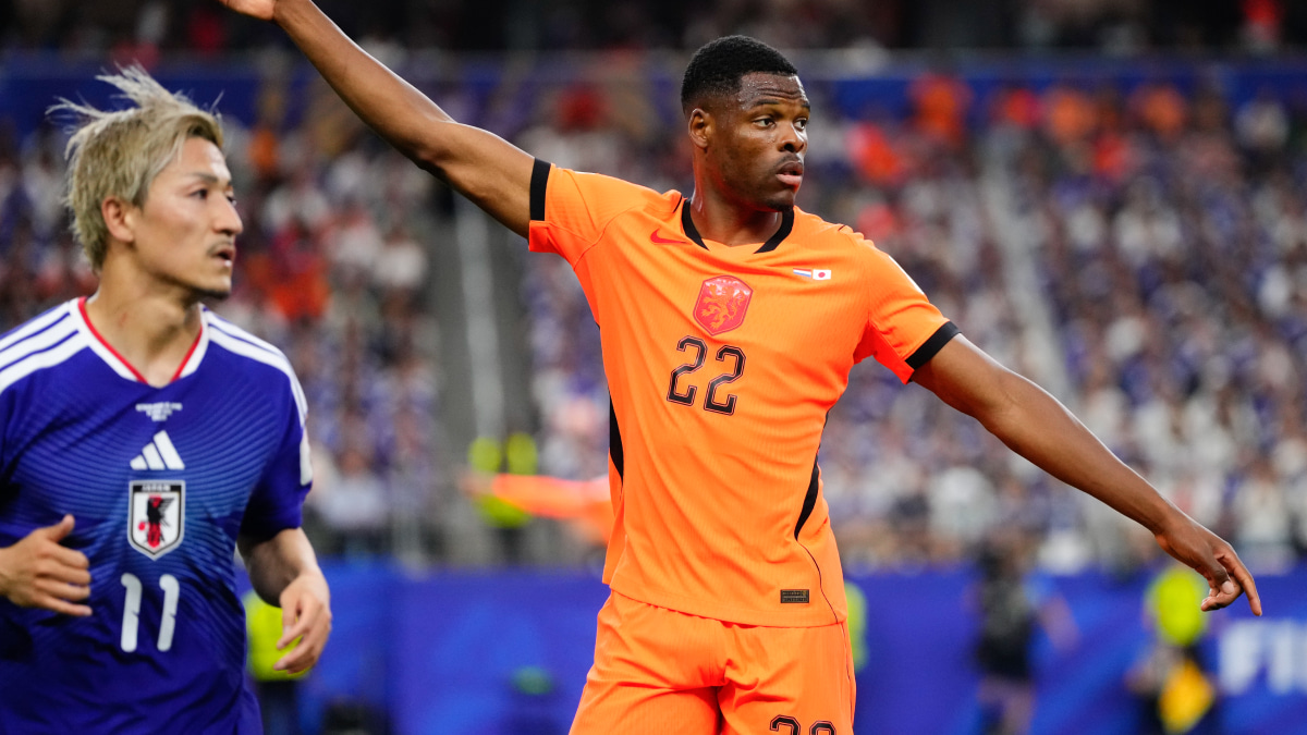 オランダ代表のデンゼル・ダンフリース