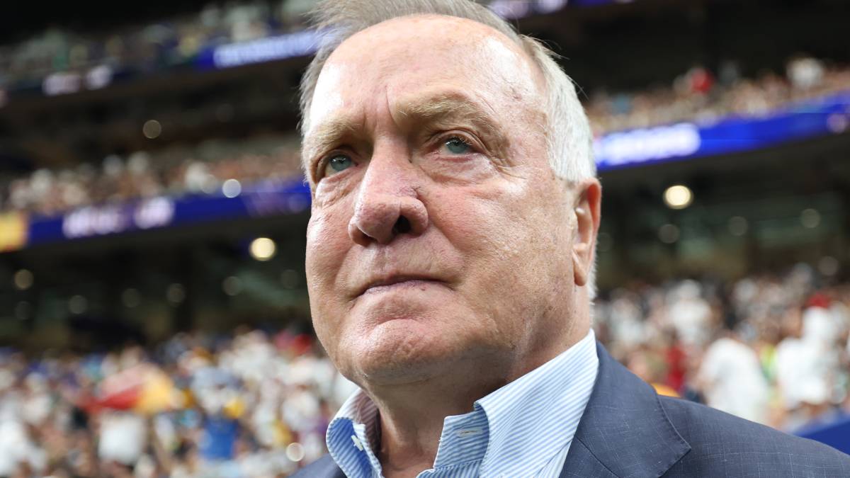 キュラソー代表のディック・アドフォカート監督