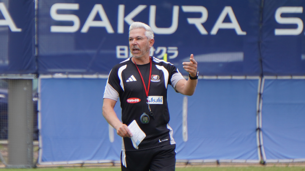 横浜F・マリノス 始動 スティーブ・コリカ監督