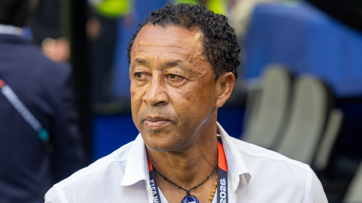 カーボベルデ代表を率いるブビスタ監督