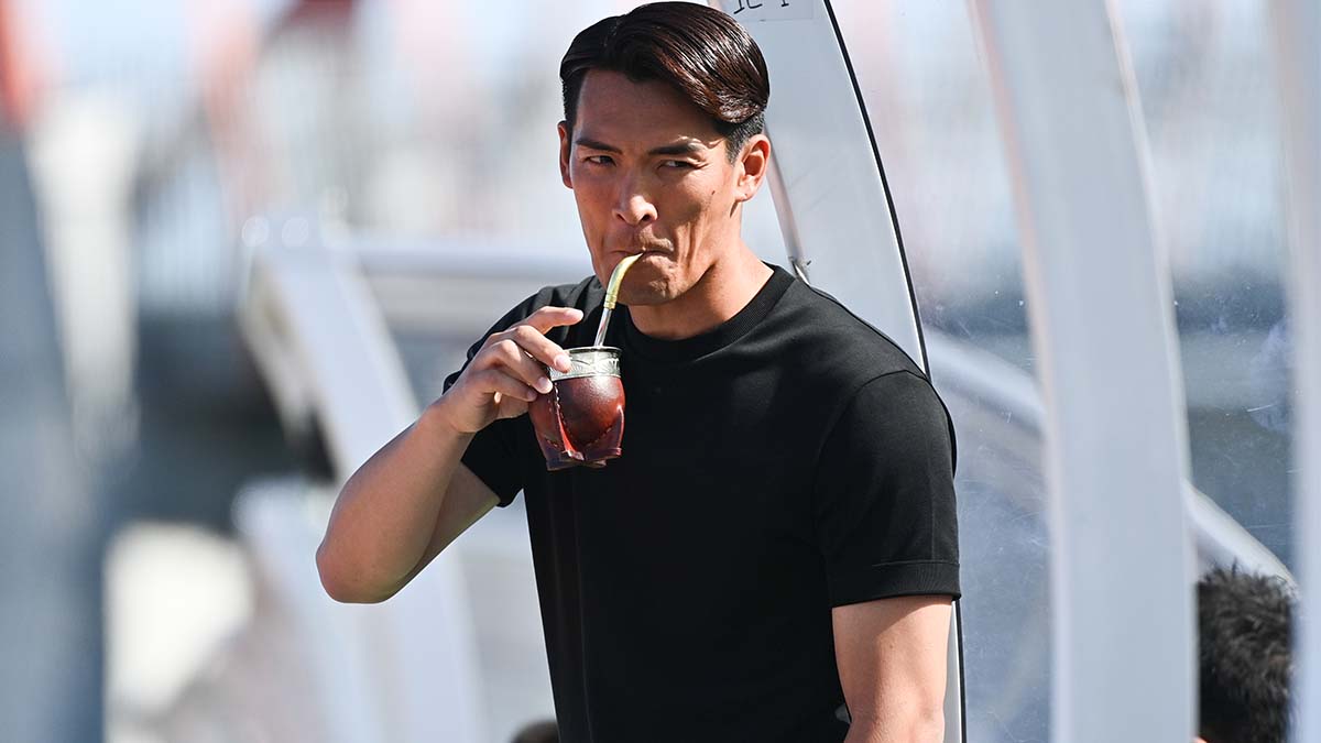3カ国語で対応！ 藤枝MYFCの槙野智章監督、試合後のインタビューが話題！ 質問にドイツ語と英語でも答える