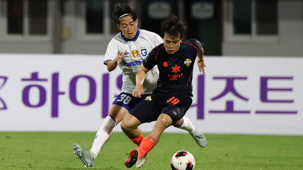 AFCチャンピオンズリーグエリート(ACLE)2026/27プレリミナリーステージの江原FC戦でプレーするガンバ大阪の名和田我空