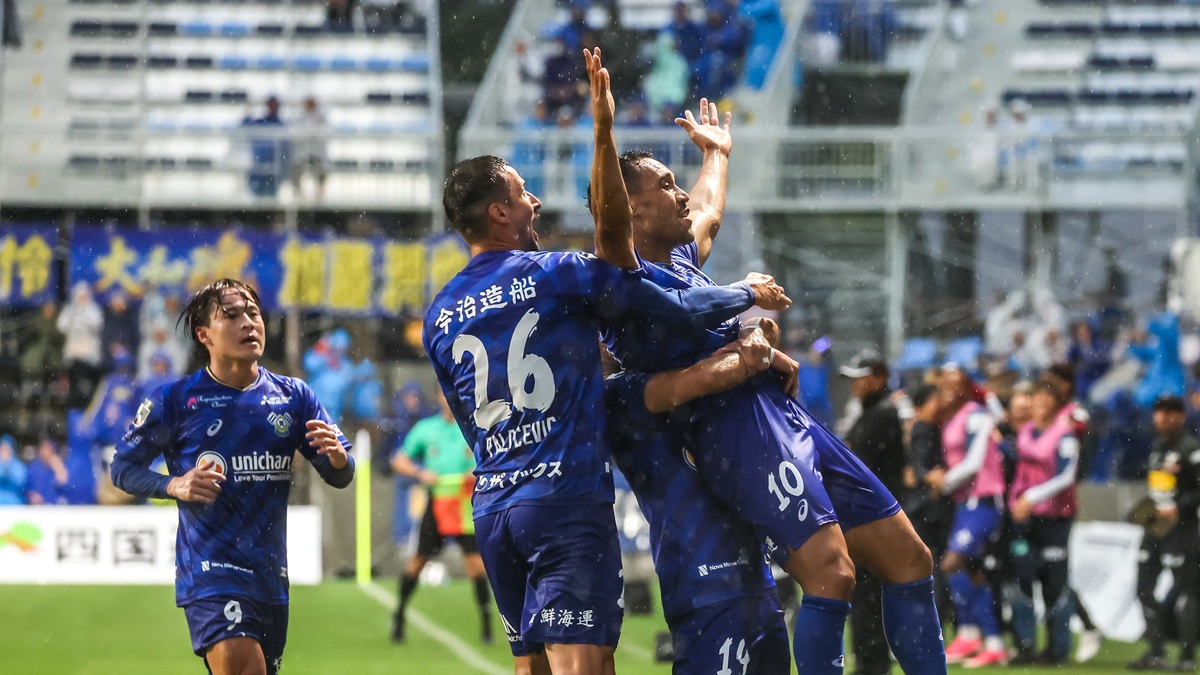 FC今治、監督交代で何が変わった？ ボックス内タッチ「第1〜6節平均の約2倍」