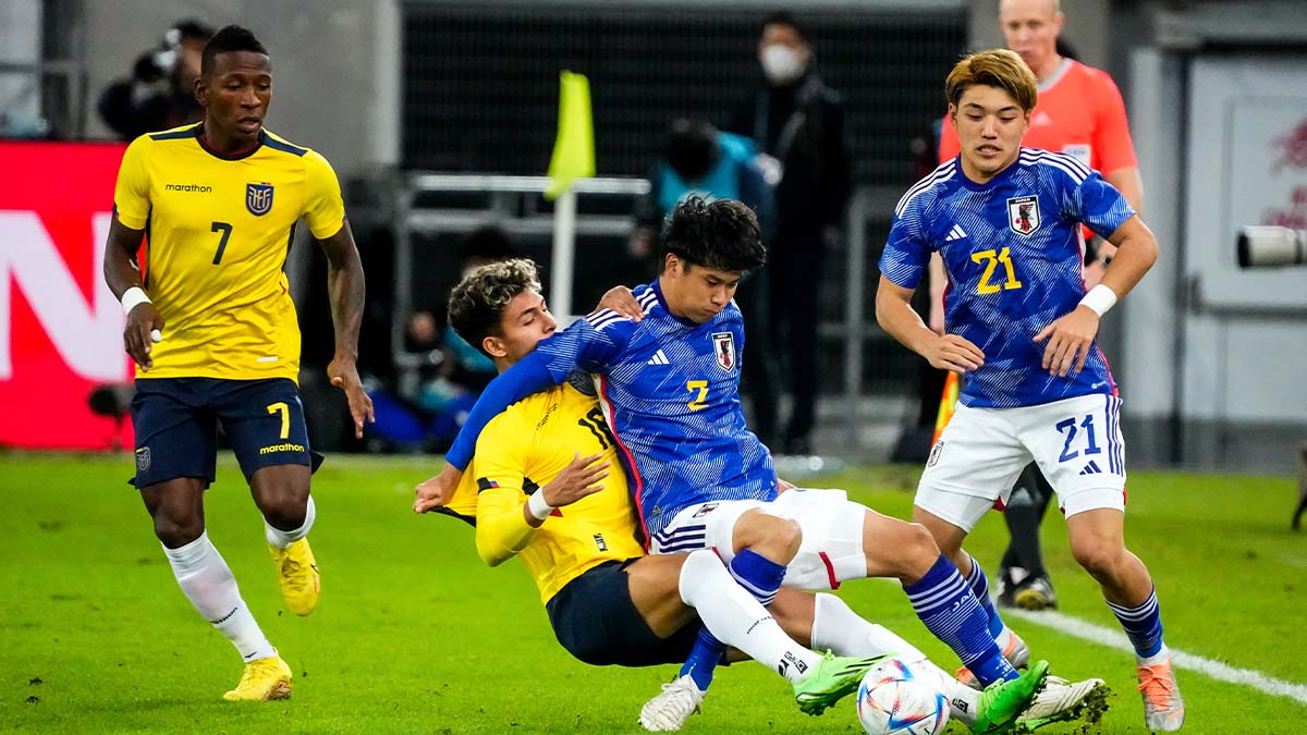 日本代表とエクアドル代表