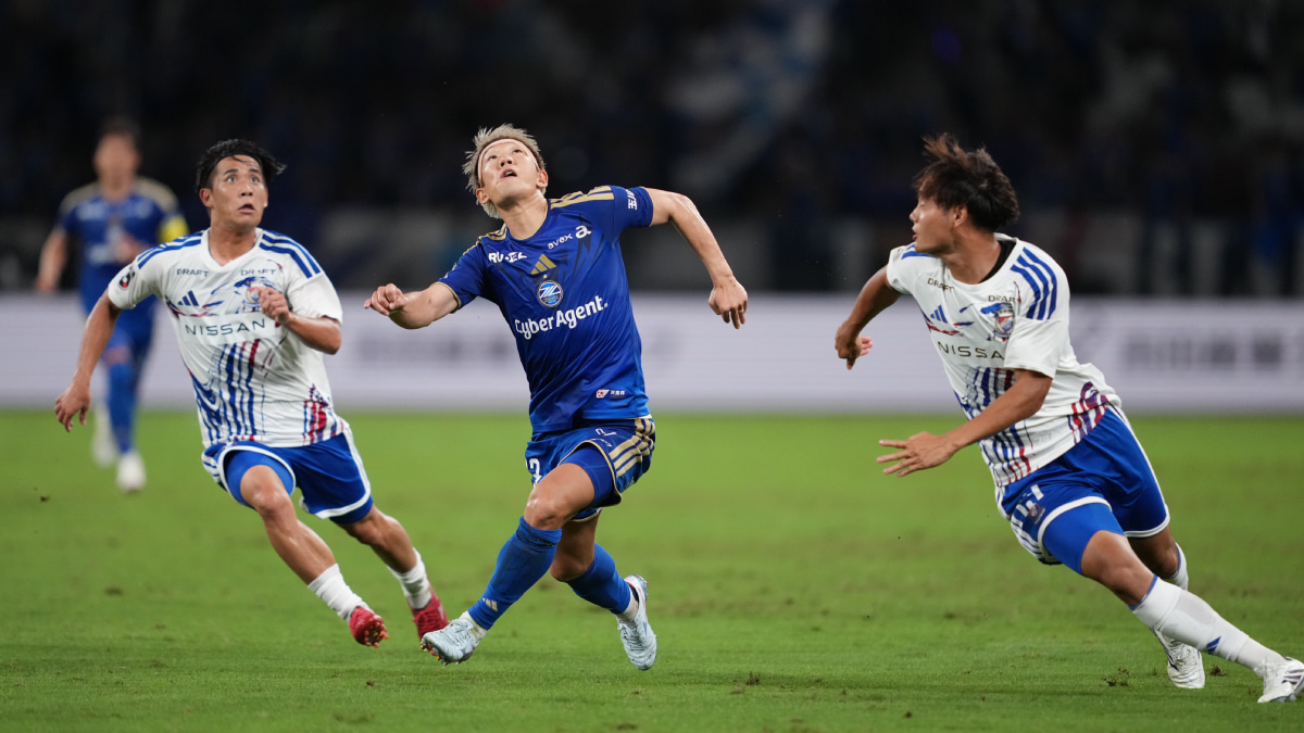 横浜F・マリノスの井上太聖と近藤友喜はFC町田ゼルビアの明本考浩と対峙したが、ほとんど仕事をさせなかった