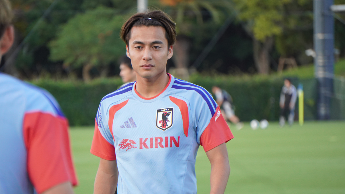 日本代表　佐野航大