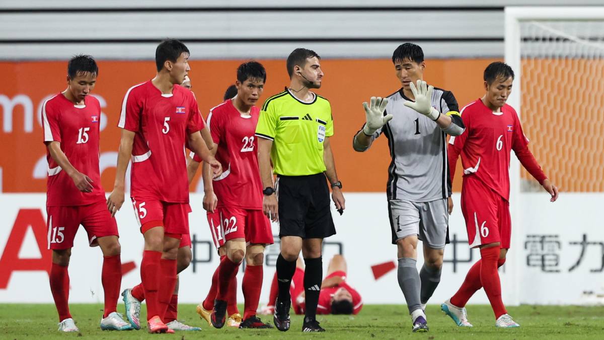 北朝鮮、U-21日本代表戦で“愚行連発”　試合中に判定不服でボイコット未遂→試合後は整列せず＆挨拶なしで去る