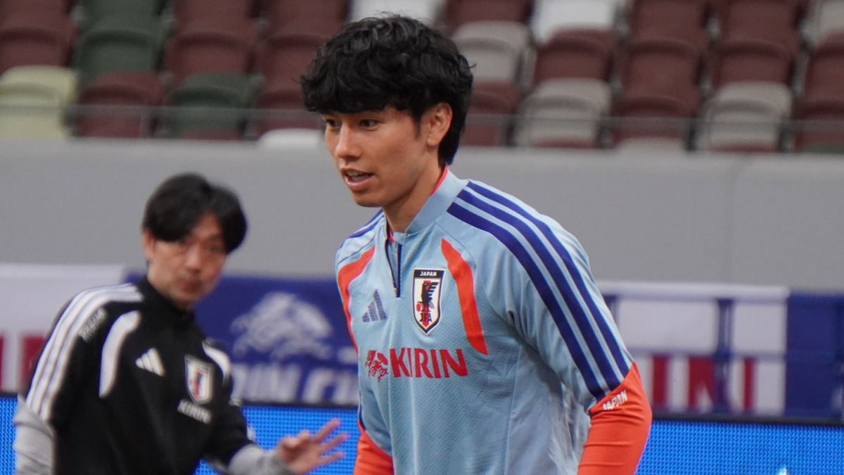 トレーニングに励む田中碧