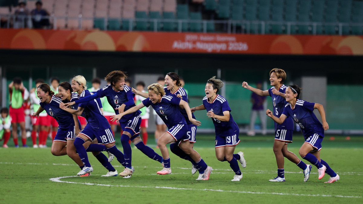 アジア競技大会決勝　vs北朝鮮　PK戦で勝利した瞬間、駆け出すなでしこジャパン