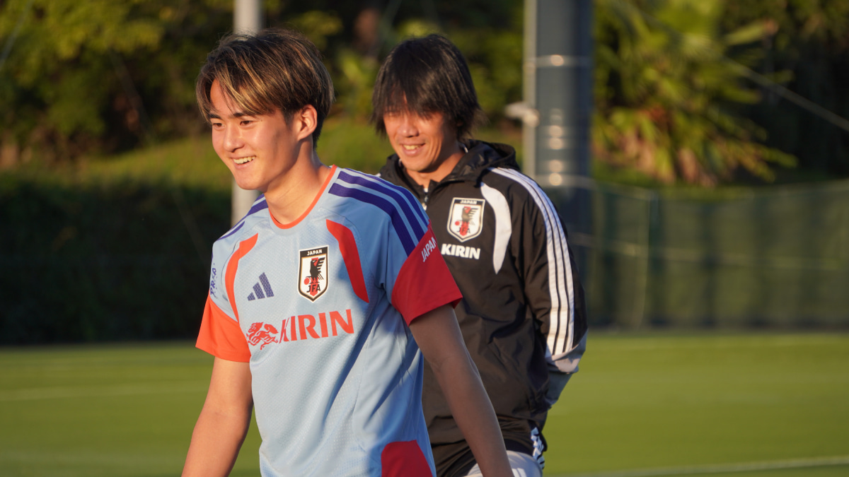 日本代表 齋藤俊輔と中村俊輔コーチ