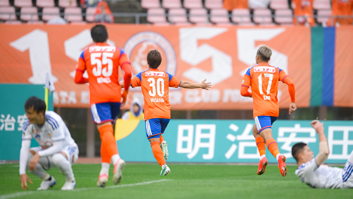 アルビレックス新潟移籍後初ゴールを決めた関口正大 (26年10月25日ベガルタ仙台戦)