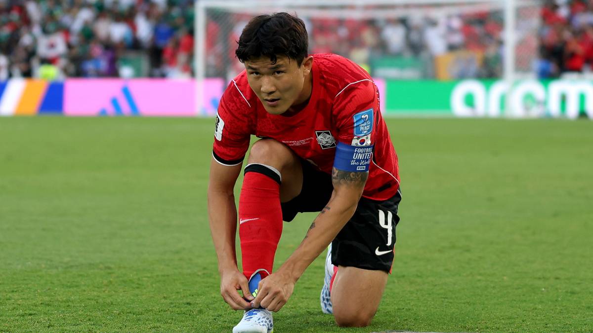 韓国代表DFキム・ミンジェ、チームの戦いぶりに不満爆発　交代後にスパイクを叩きつける「守備陣がかわいそう」「一緒に戦っている感じがしない」