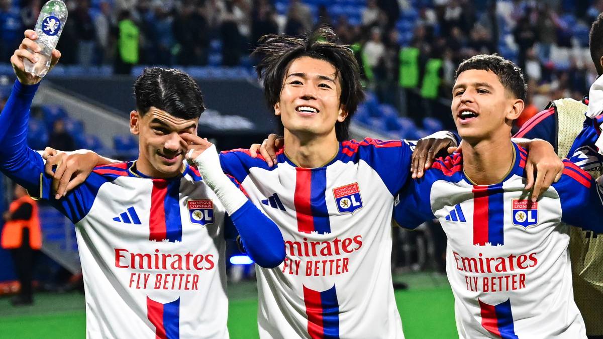 リヨンFW中村敬斗、圧巻2アシストで仏メディアがMOMに選出！　チーム最高評価で絶賛「試合の主役」「完璧なパフォーマンス」